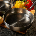 Diepe titanium pan